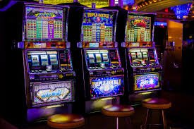 A Philippine player using mobile device for sports betting on rg777